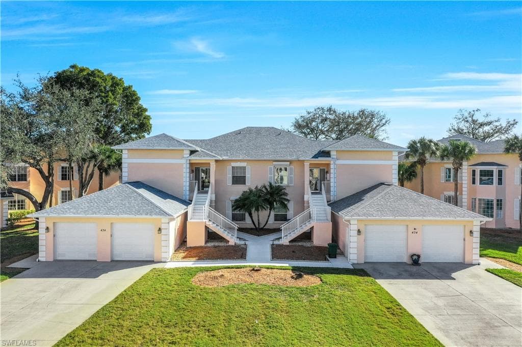 434 Wiggins Lake CT 201 NAPLES, FL 34110