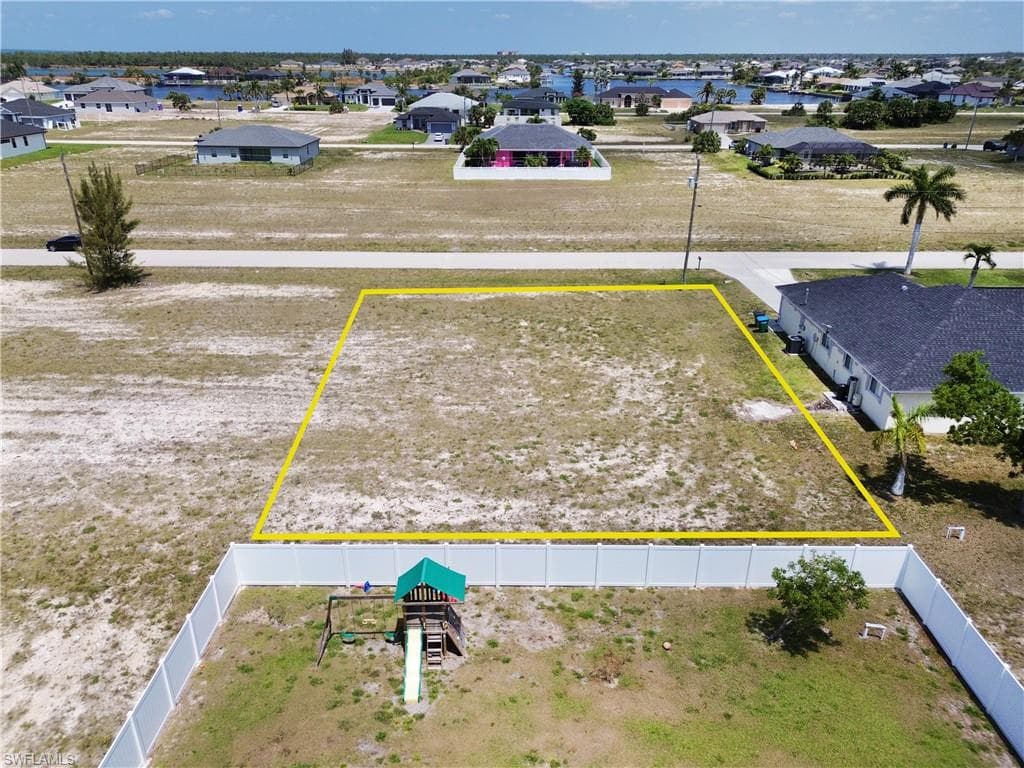 4230 NW 34th TER CAPE CORAL, FL 33993