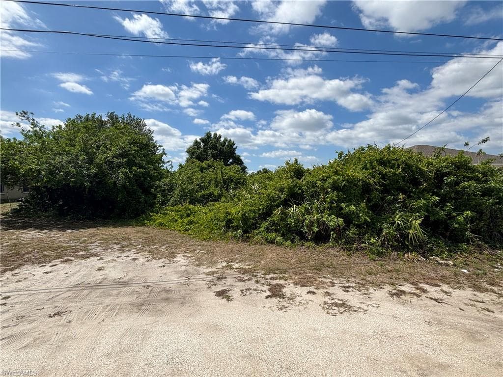 3713 16th ST SW LEHIGH ACRES, FL 33976