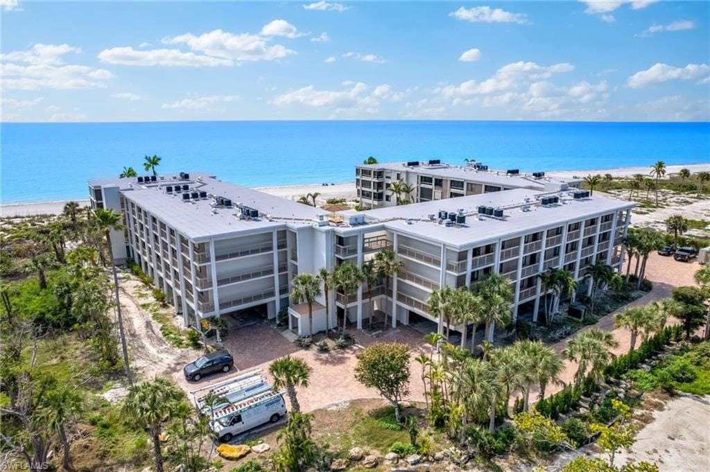 2777 W Gulf DR 206 SANIBEL, FL 33957