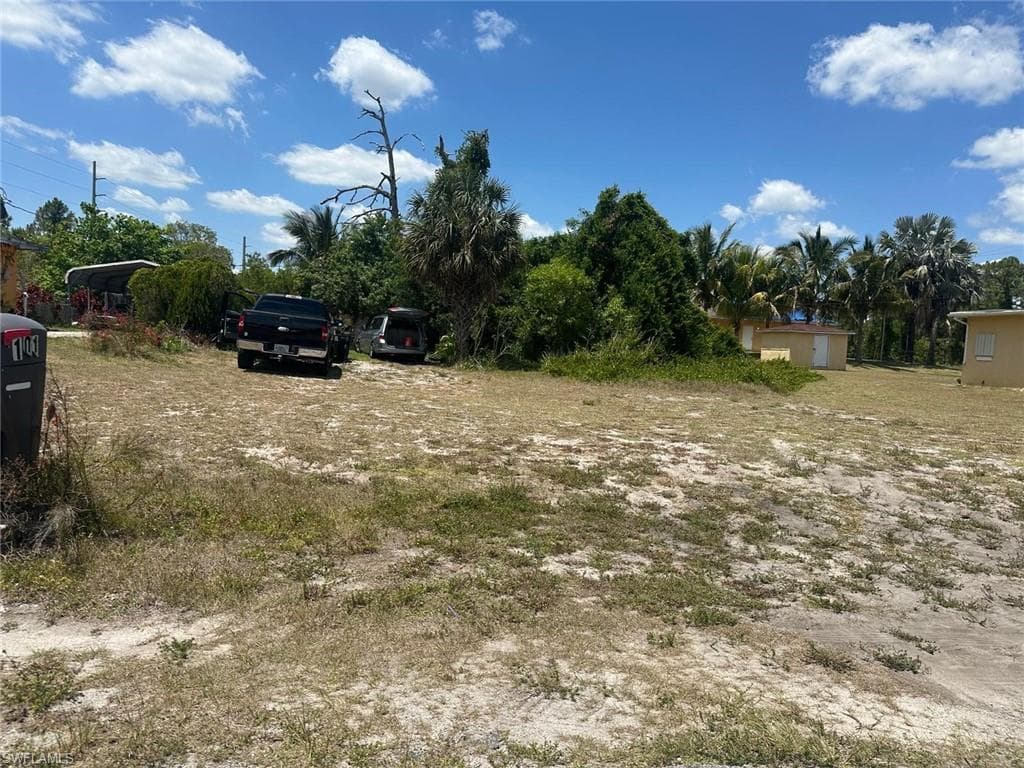 103 Douglas AVE N LEHIGH ACRES, FL 33971