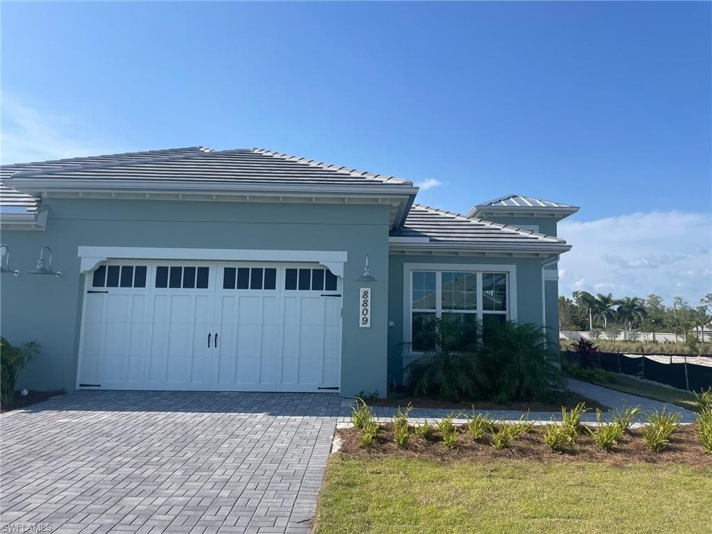 8809 Yucatan CT NAPLES, FL 34112