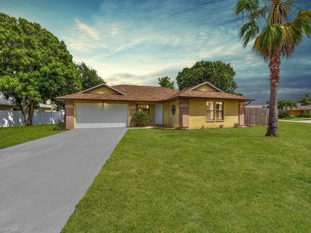 1437 SE 30th TER CAPE CORAL, FL 33904