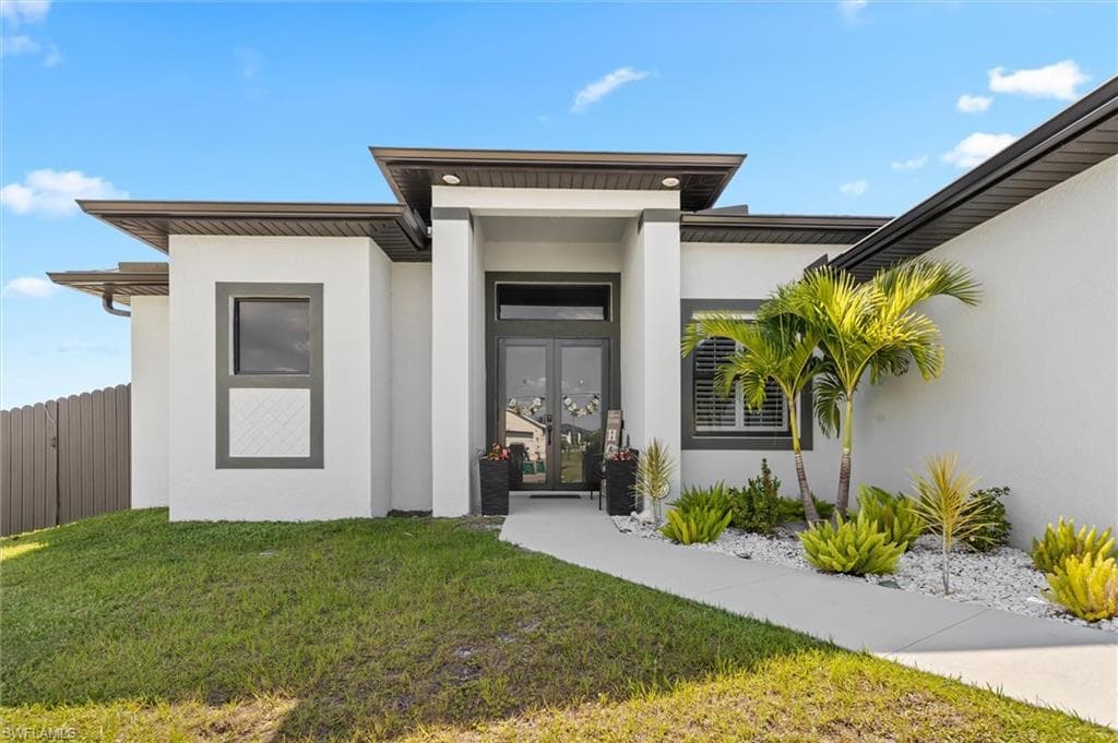 328 SW 31st PL CAPE CORAL, FL 33991