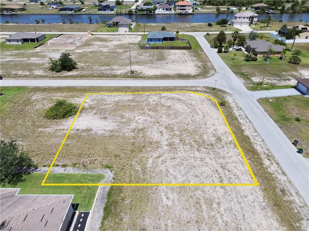 4122 NW 32nd LN CAPE CORAL, FL 33993