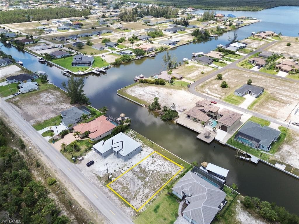 2706 Old Burnt Store RD N CAPE CORAL, FL 33993