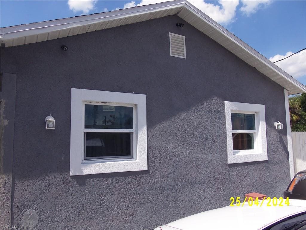 2925/2929 THOMAS ST FORT MYERS, FL 33916