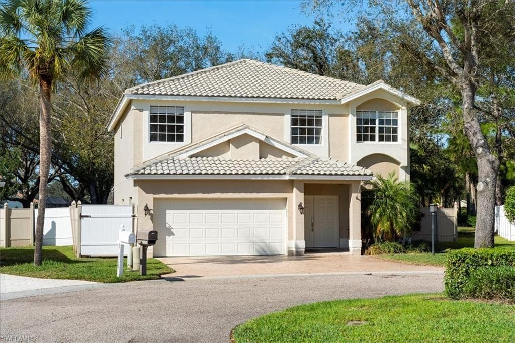 12341 Eagle Pointe CIR FORT MYERS, FL 33913