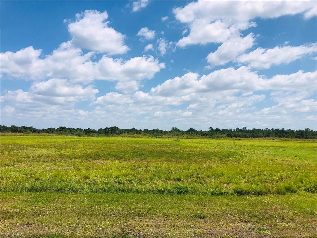 2054 Silk Bay BLVD ALVA, FL 33920