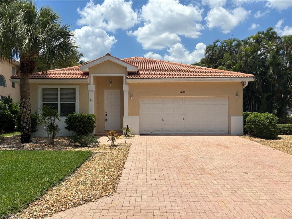 17600 Holly Oak AVE FORT MYERS, FL 33967