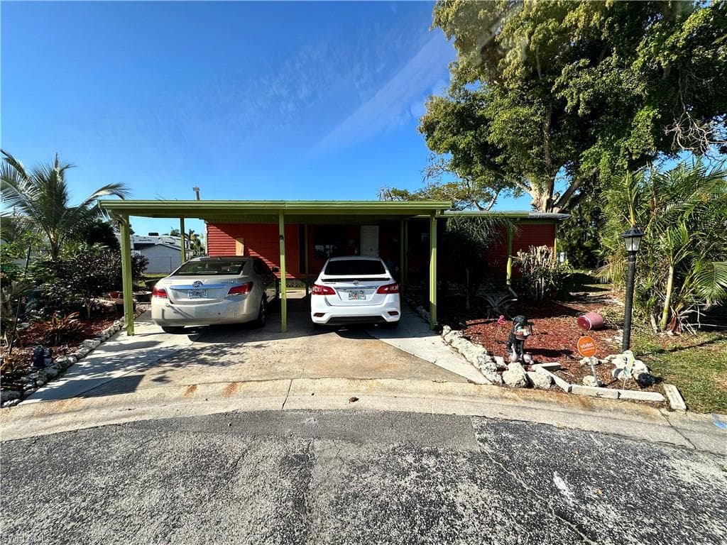 16220 Cathy CT FORT MYERS, FL 33908
