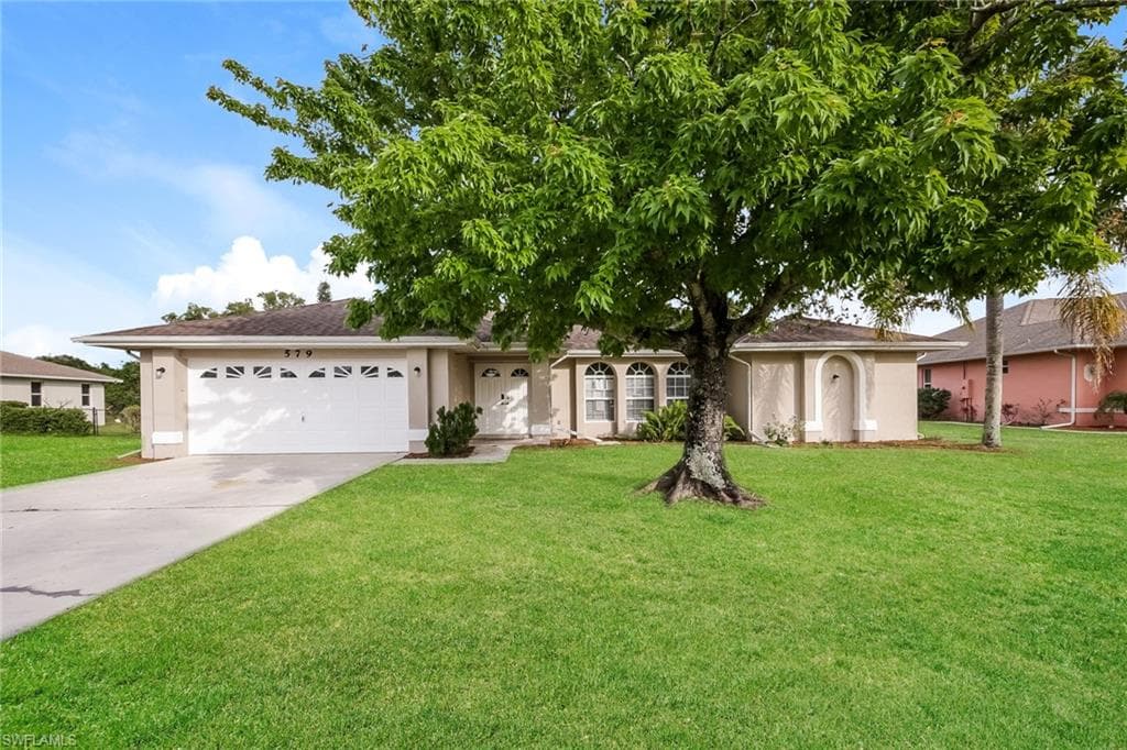 579 Charwood AVE S LEHIGH ACRES, FL 33974
