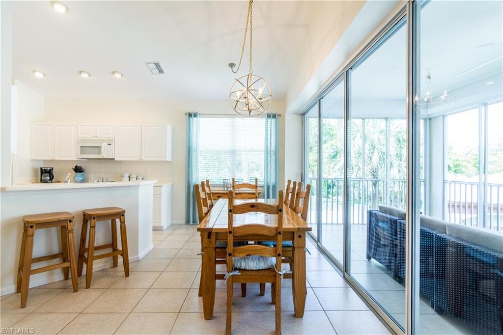 7720 Gardner DR 201 NAPLES, FL 34109