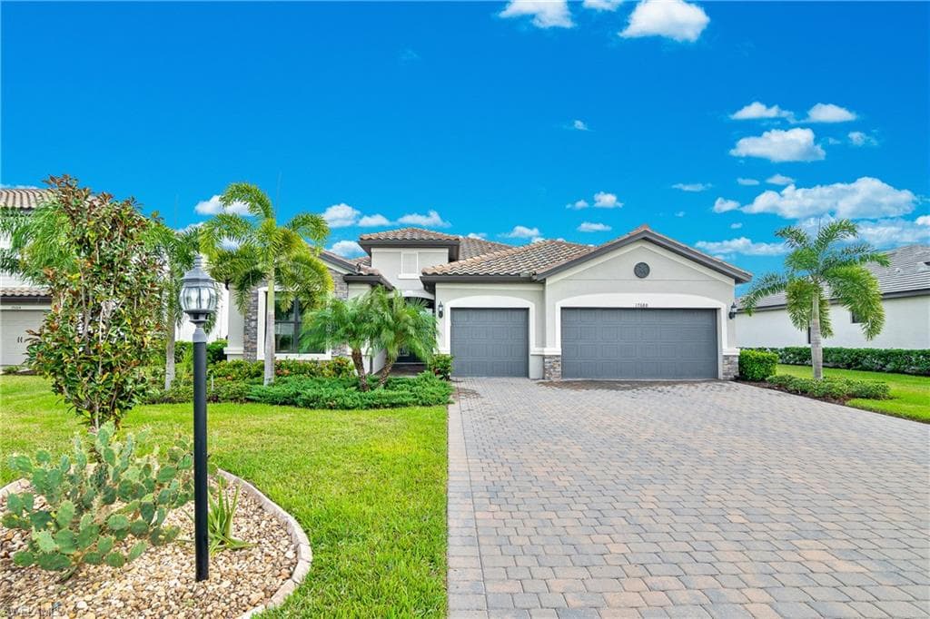 17688 Kinzie LN ESTERO, FL 33928