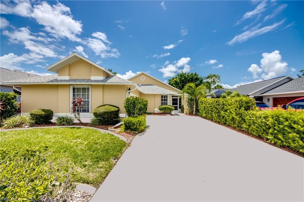 9451 Palm Island CIR NORTH FORT MYERS, FL 33903