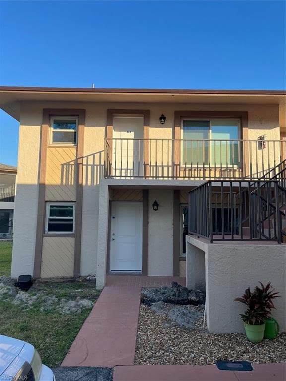 16881 Davis RD 313 FORT MYERS, FL 33908