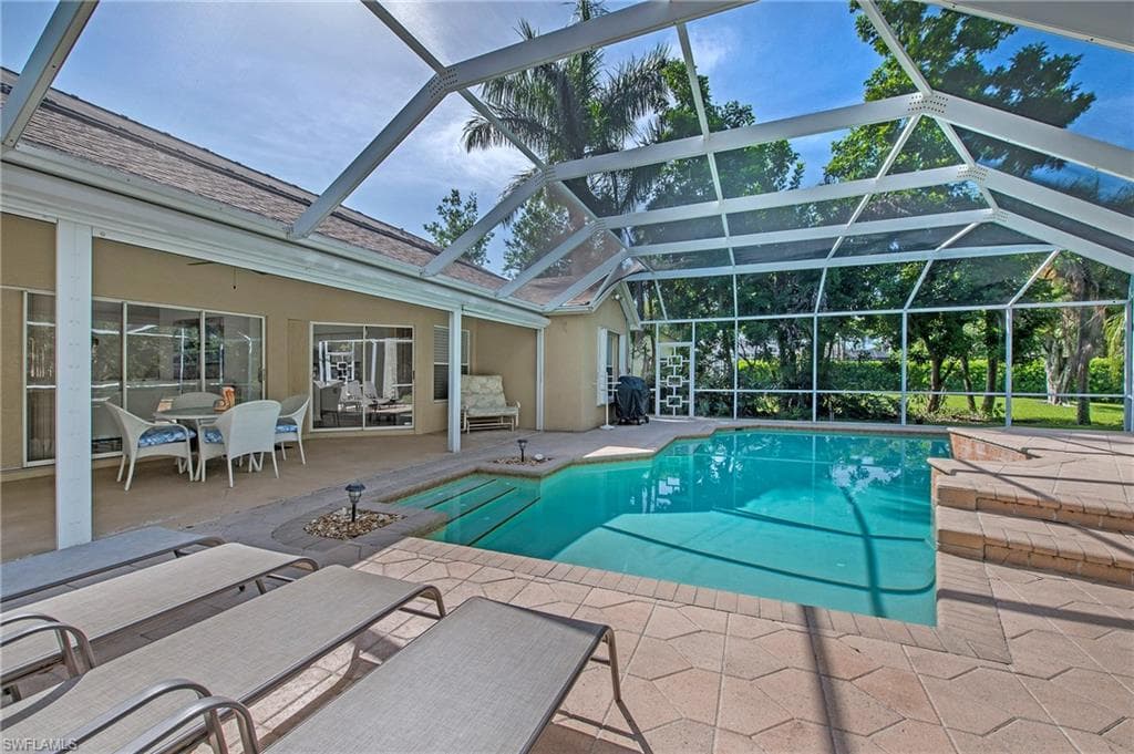 657 Coldstream CT NAPLES, FL 34104