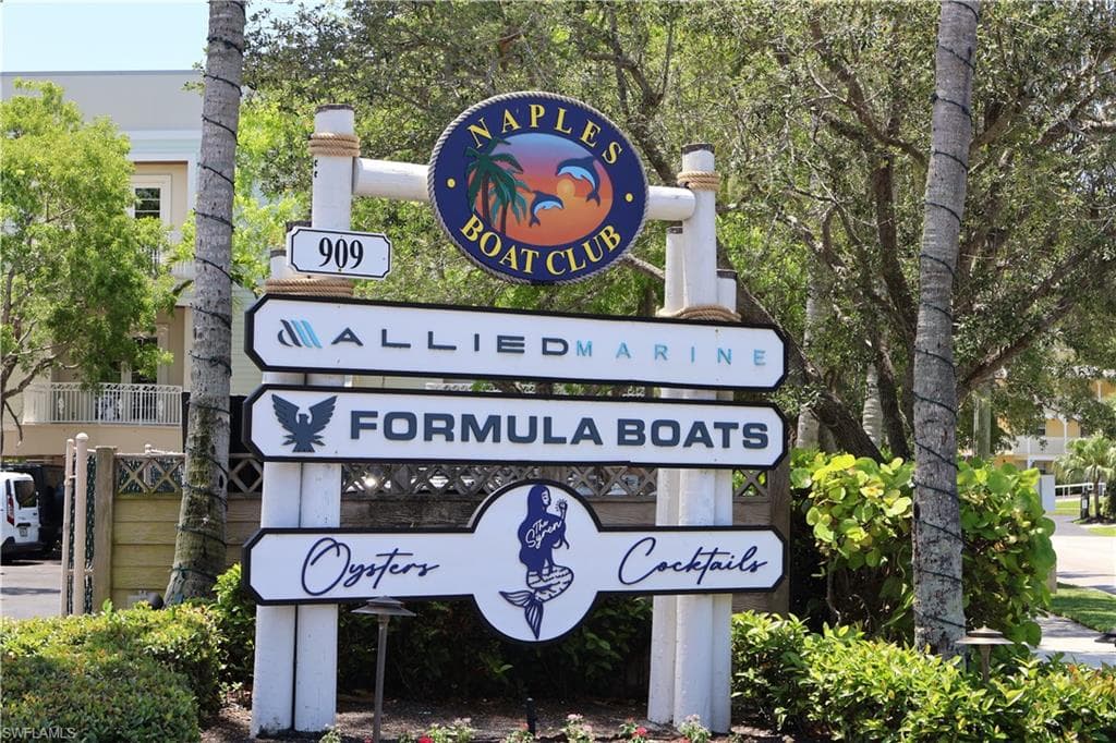 891 10th ST S NAPLES, FL 34102