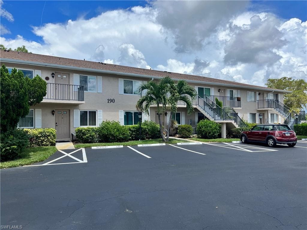 190 Palm DR 1 NAPLES, FL 34112