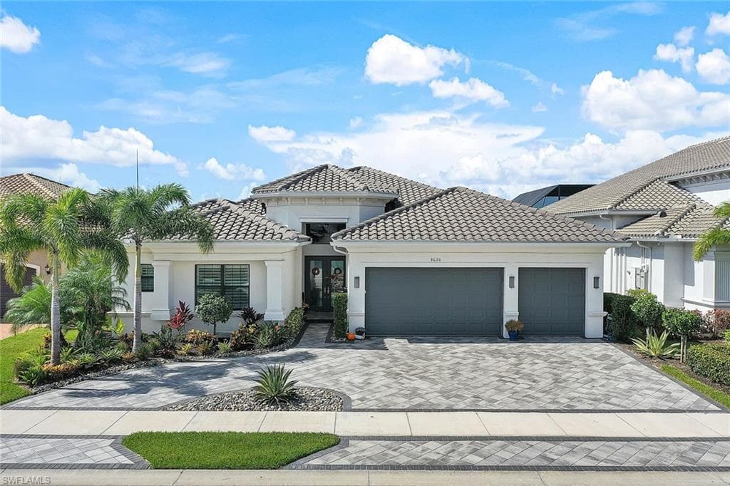 4620 Azalea DR NAPLES, FL 34119