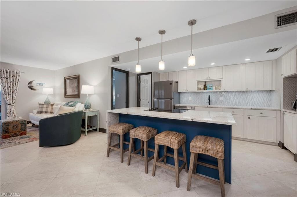 272 Palm DR 8 NAPLES, FL 34112