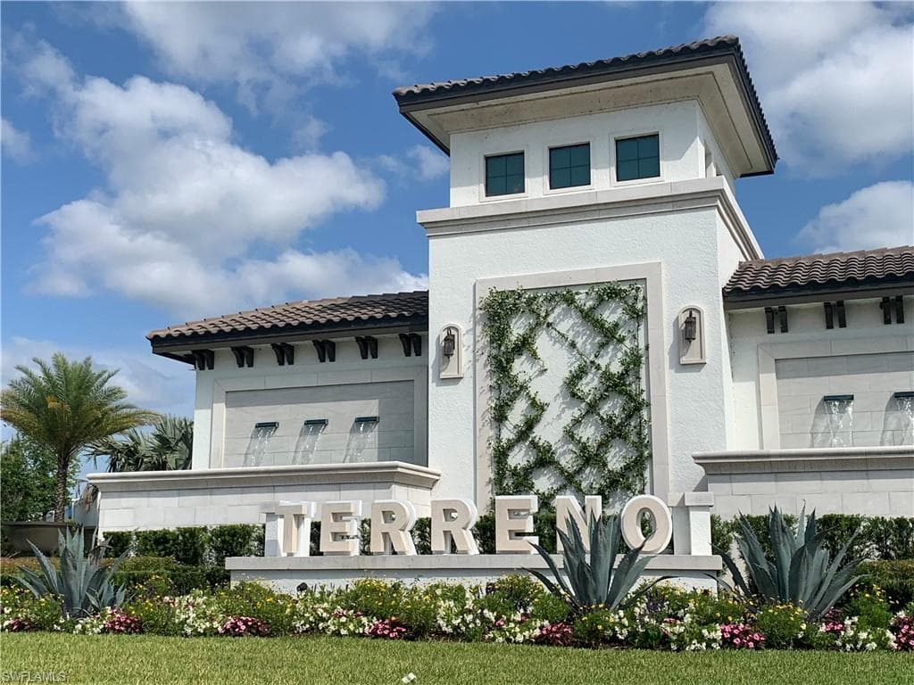 1858 Mesa LN NAPLES, FL 34120