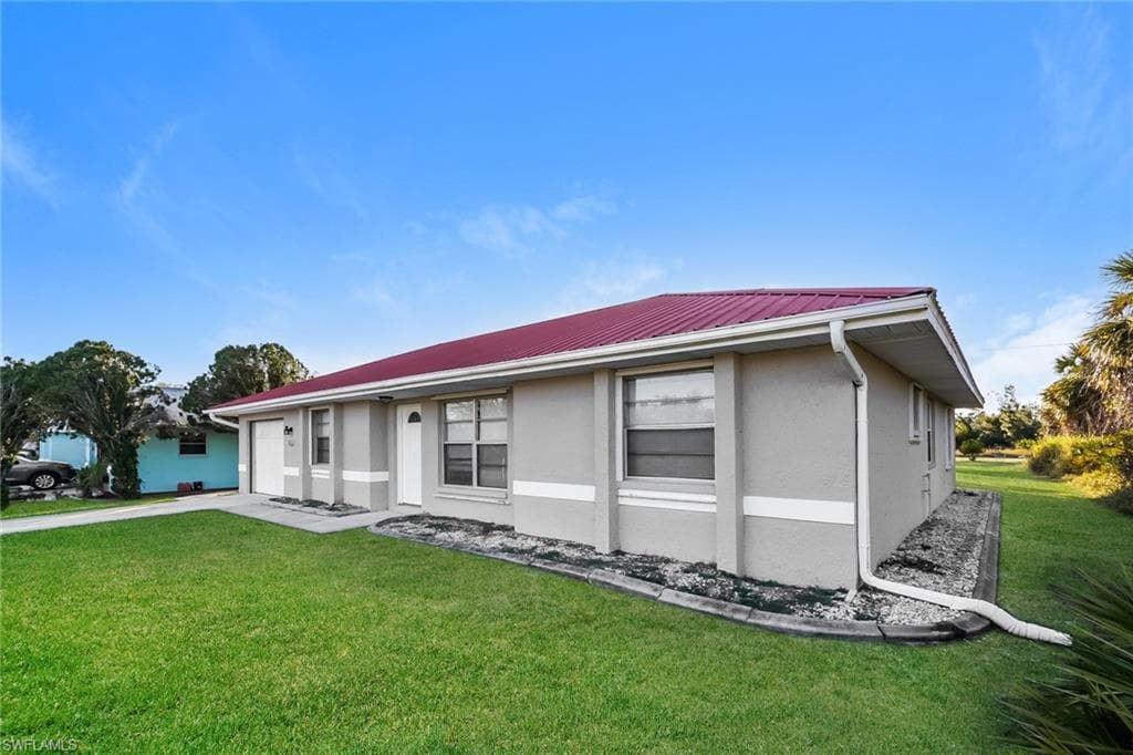221 Waterside ST PORT CHARLOTTE, FL 33954
