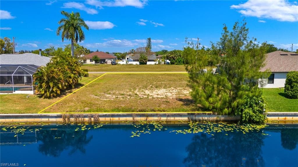 606 11th PL CAPE CORAL, FL 33991