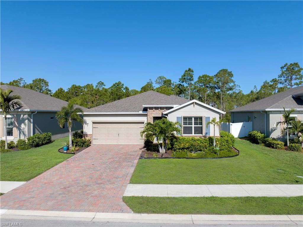 3259 Baravaldo CIR CAPE CORAL, FL 33909