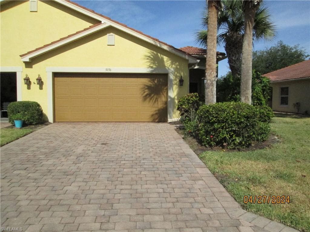 9236 Aegean CIR LEHIGH ACRES, FL 33936
