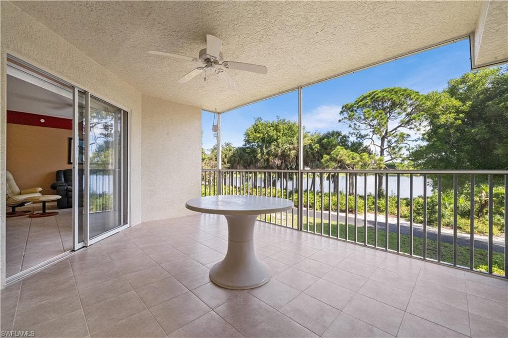 15525 Cedarwood LN 202 NAPLES, FL 34110