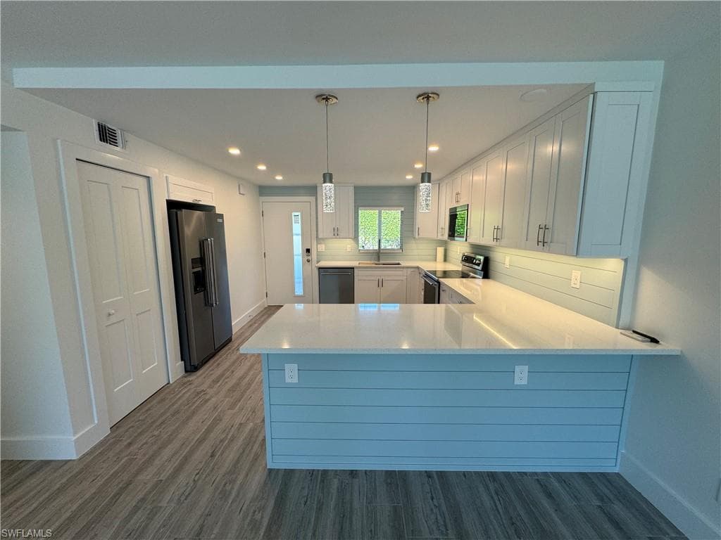 1417 Chesapeake AVE 106 NAPLES, FL 34102