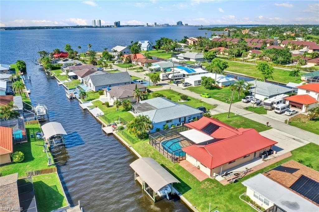 7219 Reymoor DR NORTH FORT MYERS, FL 33917