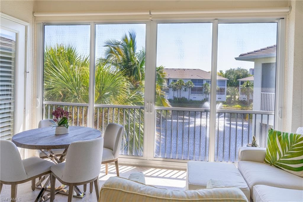 795 Bentwater CIR 204 NAPLES, FL 34108