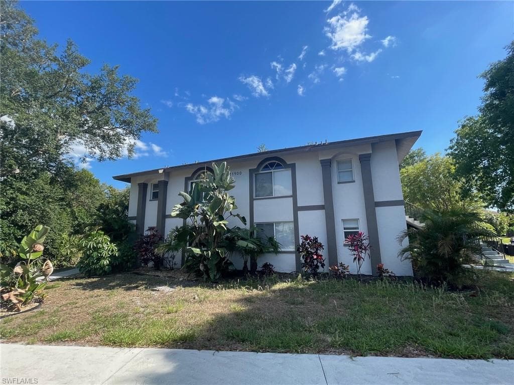 11900 Forest Mere DR 202 BONITA SPRINGS, FL 34135