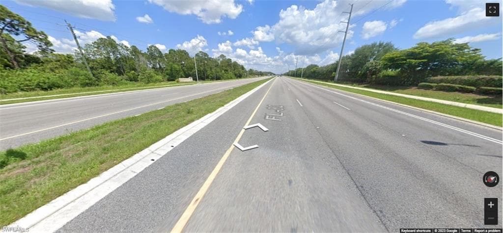 302 Meadow RD LEHIGH ACRES, FL 33973