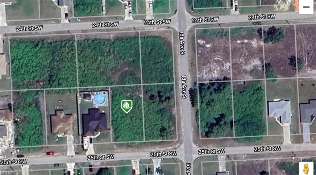 2902 25th ST SW LEHIGH ACRES, FL 33976