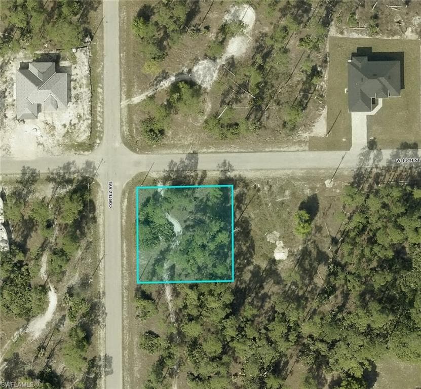 207 11th ST LEHIGH ACRES, FL 33972