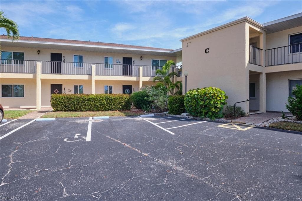 6184 Michelle WAY 131 FORT MYERS, FL 33919