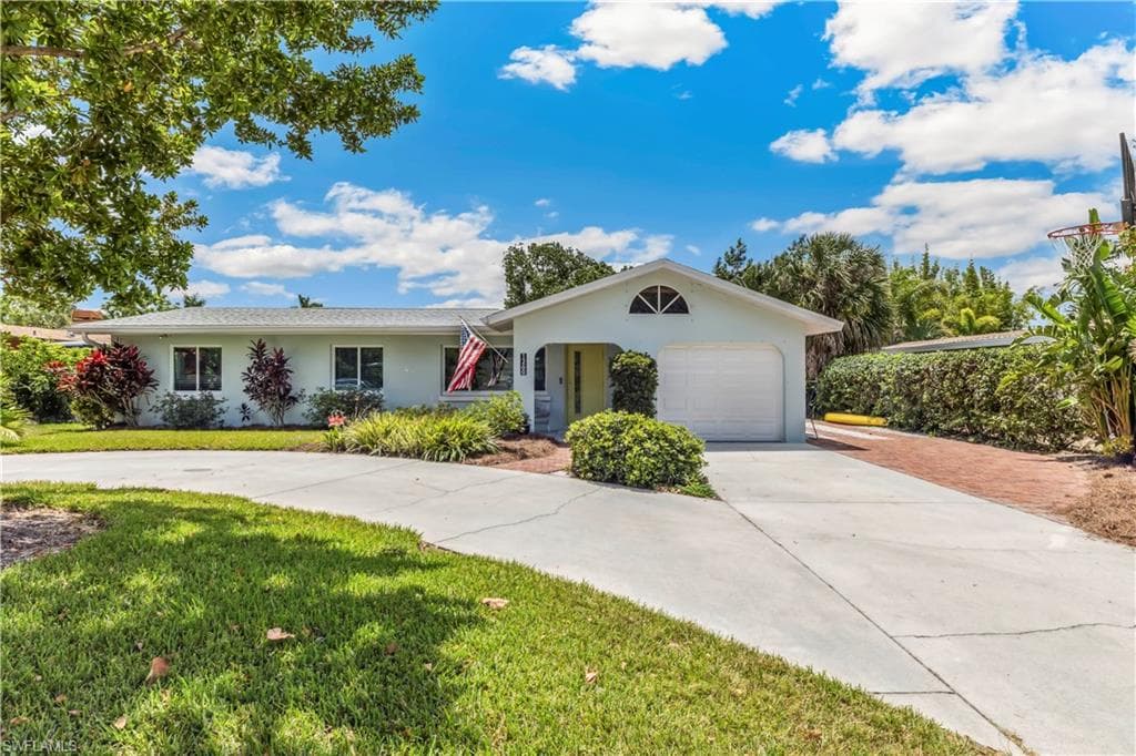1260 Vesper DR FORT MYERS, FL 33901