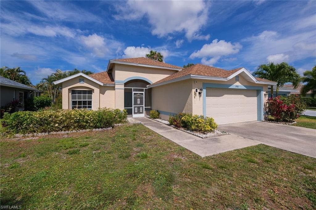 3708 Kent DR NAPLES, FL 34112