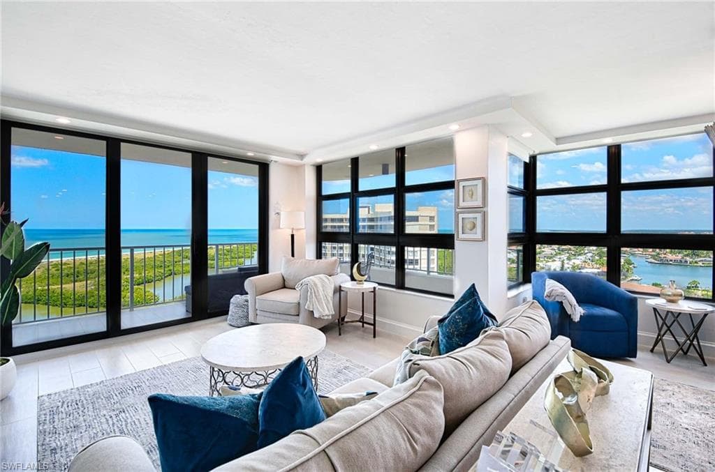320 Seaview CT 1803 MARCO ISLAND, FL 34145