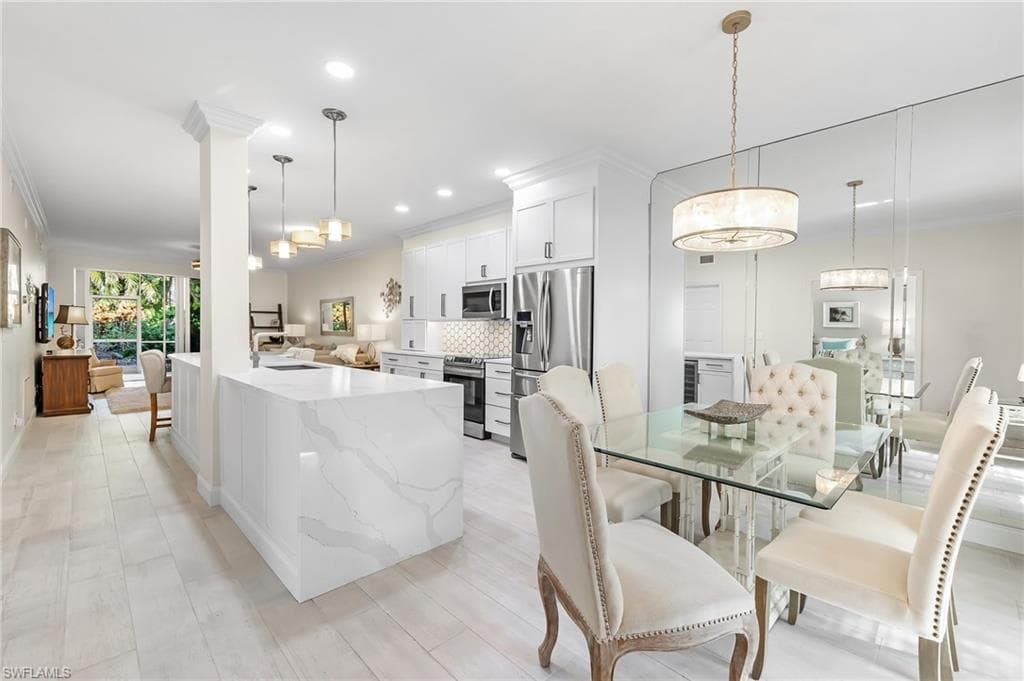 859 Tanbark DR 104 NAPLES, FL 34108