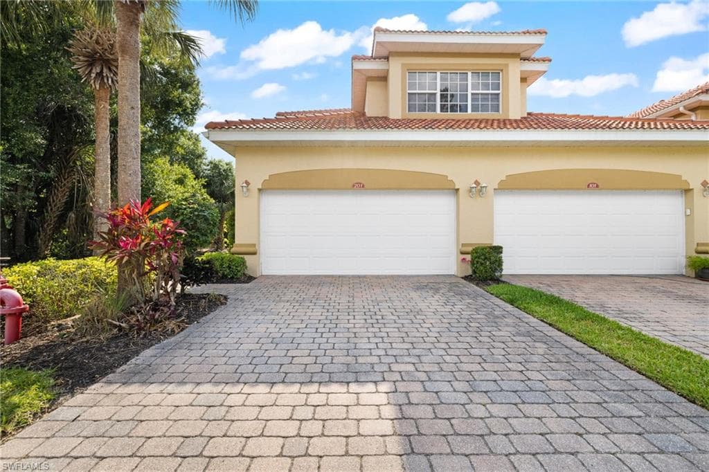 5670 Chelsey LN 201 FORT MYERS, FL 33912