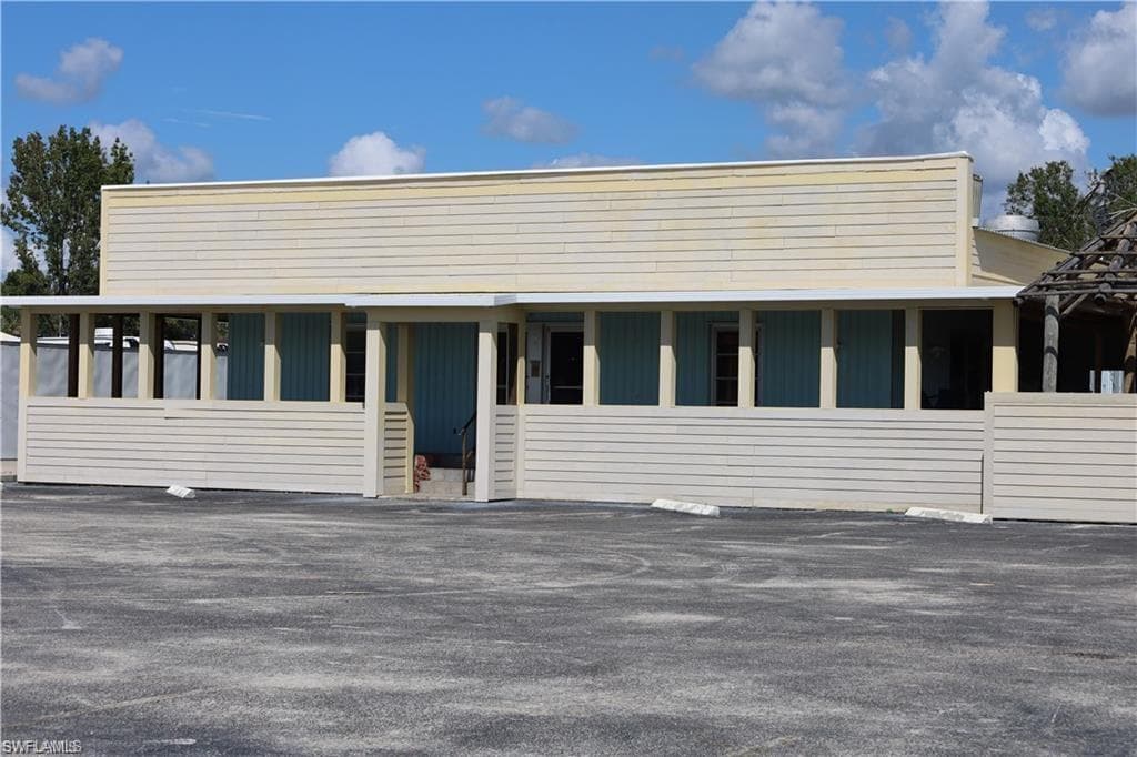 11270 Palm Beach BLVD FORT MYERS, FL 33905