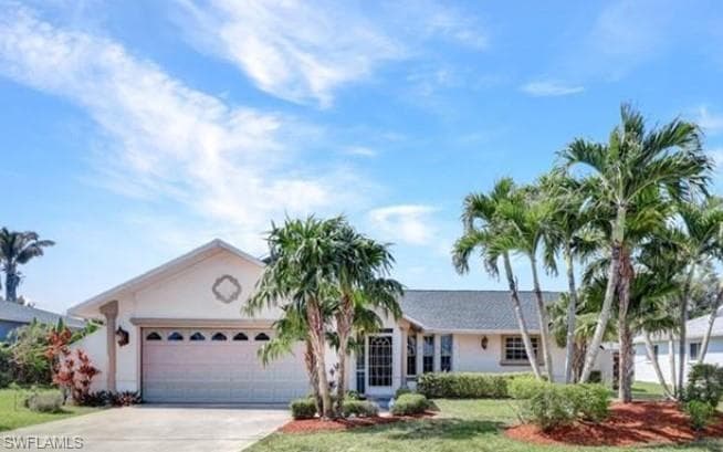 230 SW 39th ST CAPE CORAL, FL 33914