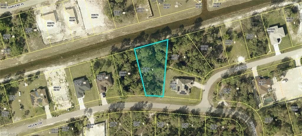 2612 Helen CIR LEHIGH ACRES, FL 33971