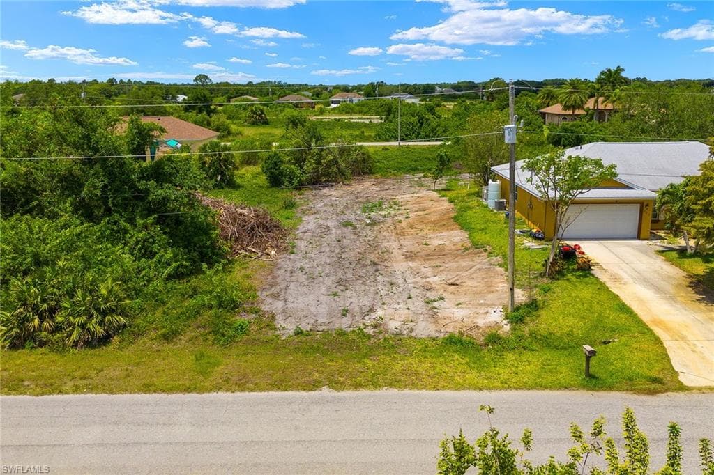 524 Chamonix AVE S LEHIGH ACRES, FL 33974