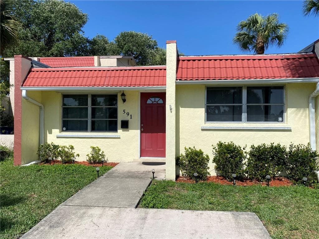 591 Glendale AVE LEHIGH ACRES, FL 33936