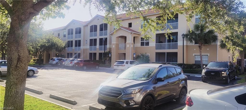 9055 Colby DR 2214 FORT MYERS, FL 33919